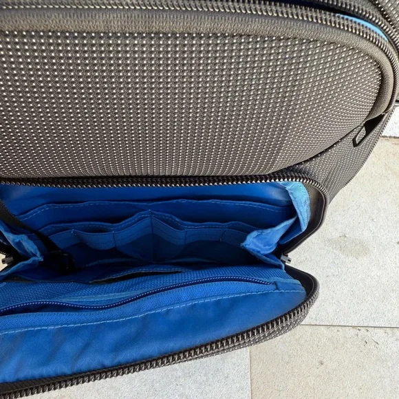 Thule Black Men's Backpack - Picture 4 of 8